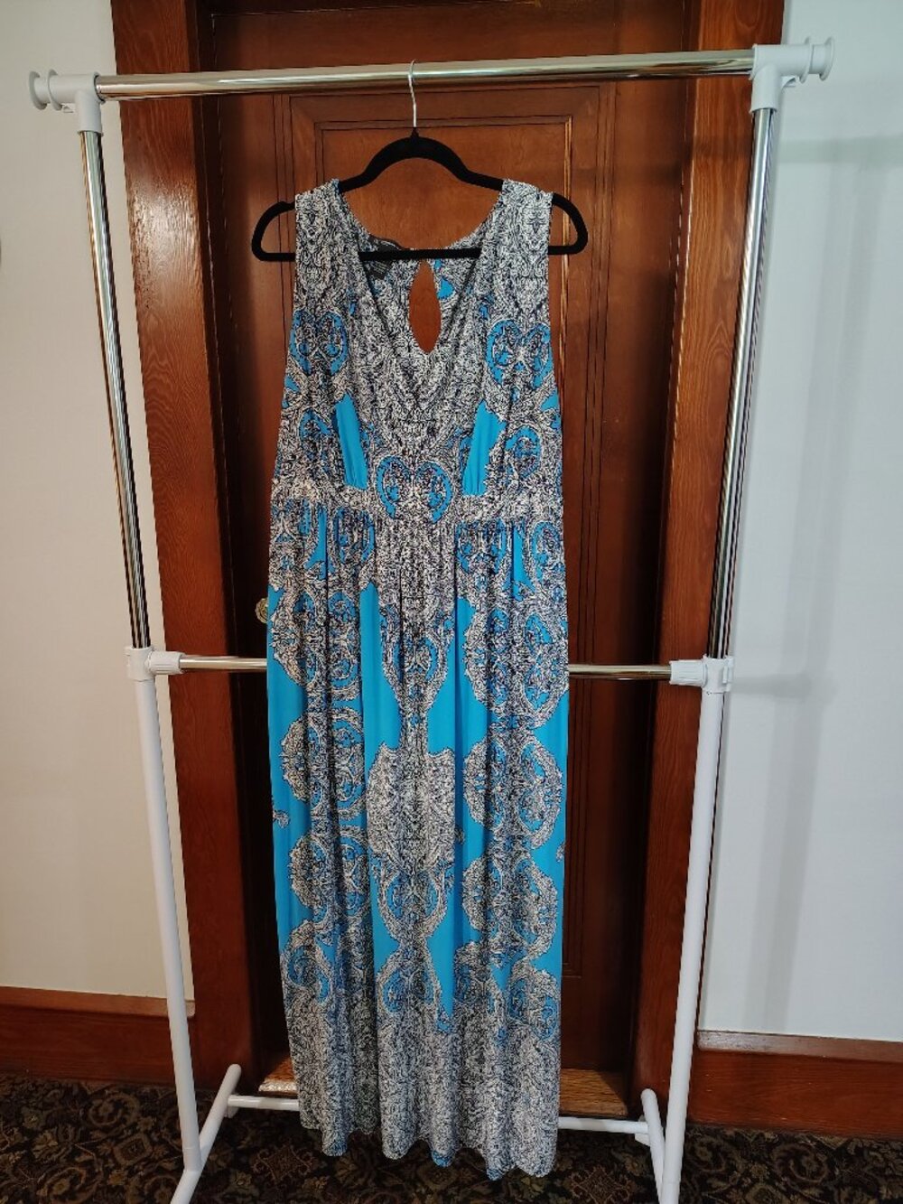 Plus size sleeveless maxi dress